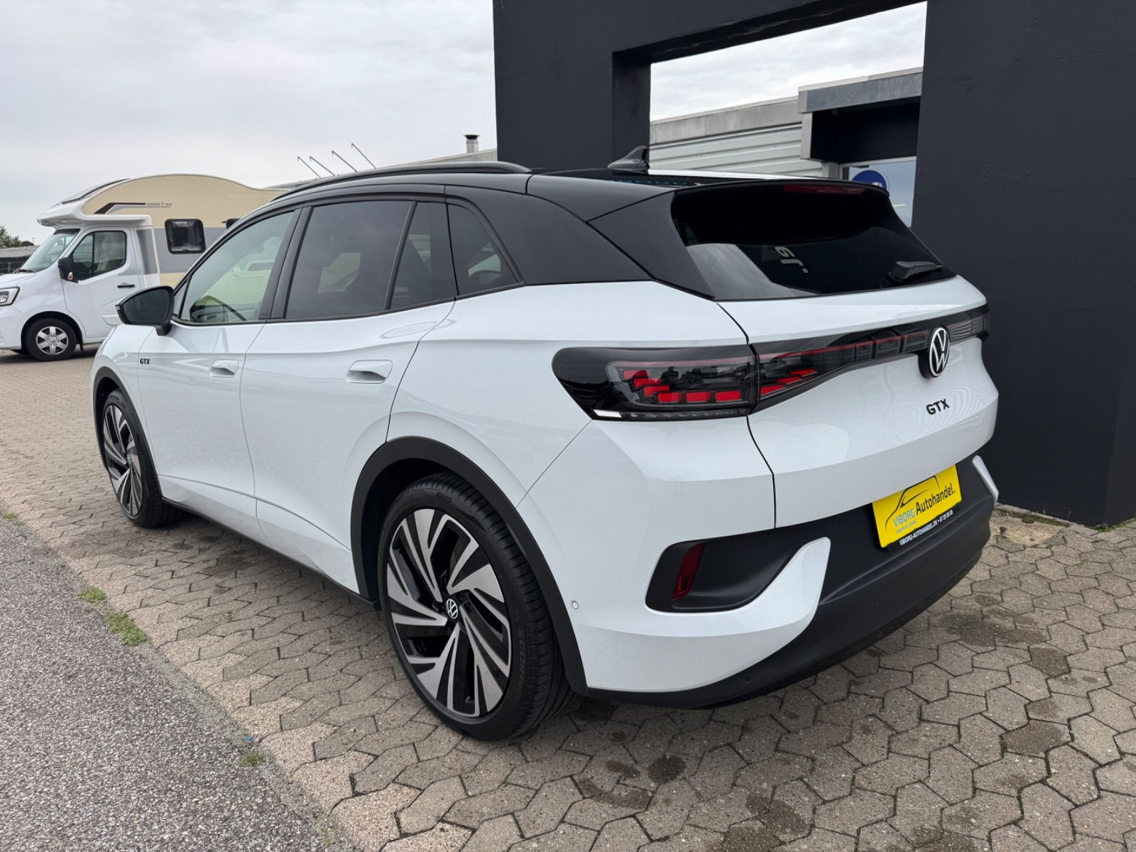 Hvid VW ID.4 fra 2023