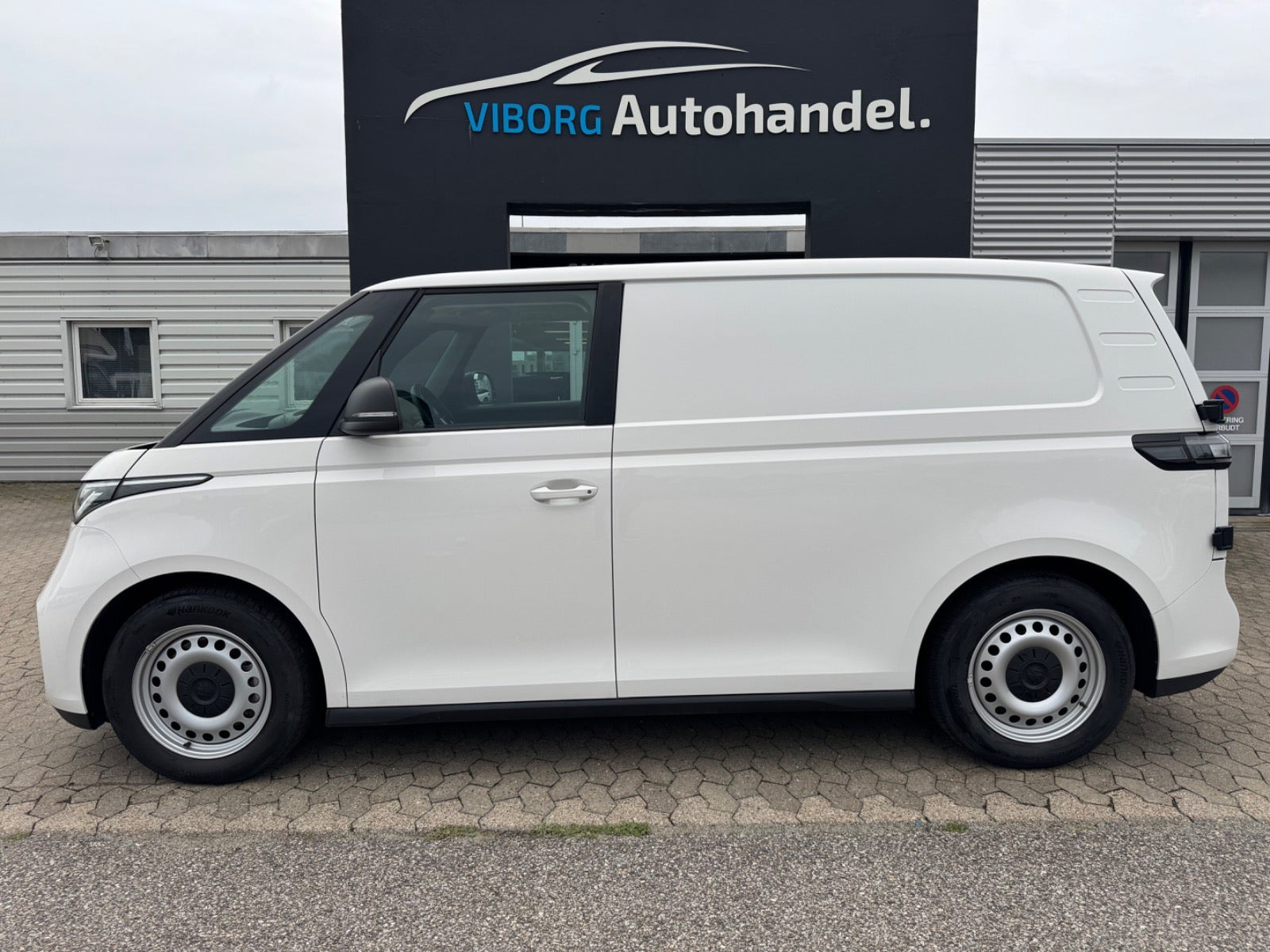 Hvid VW ID.Buzz fra 2024