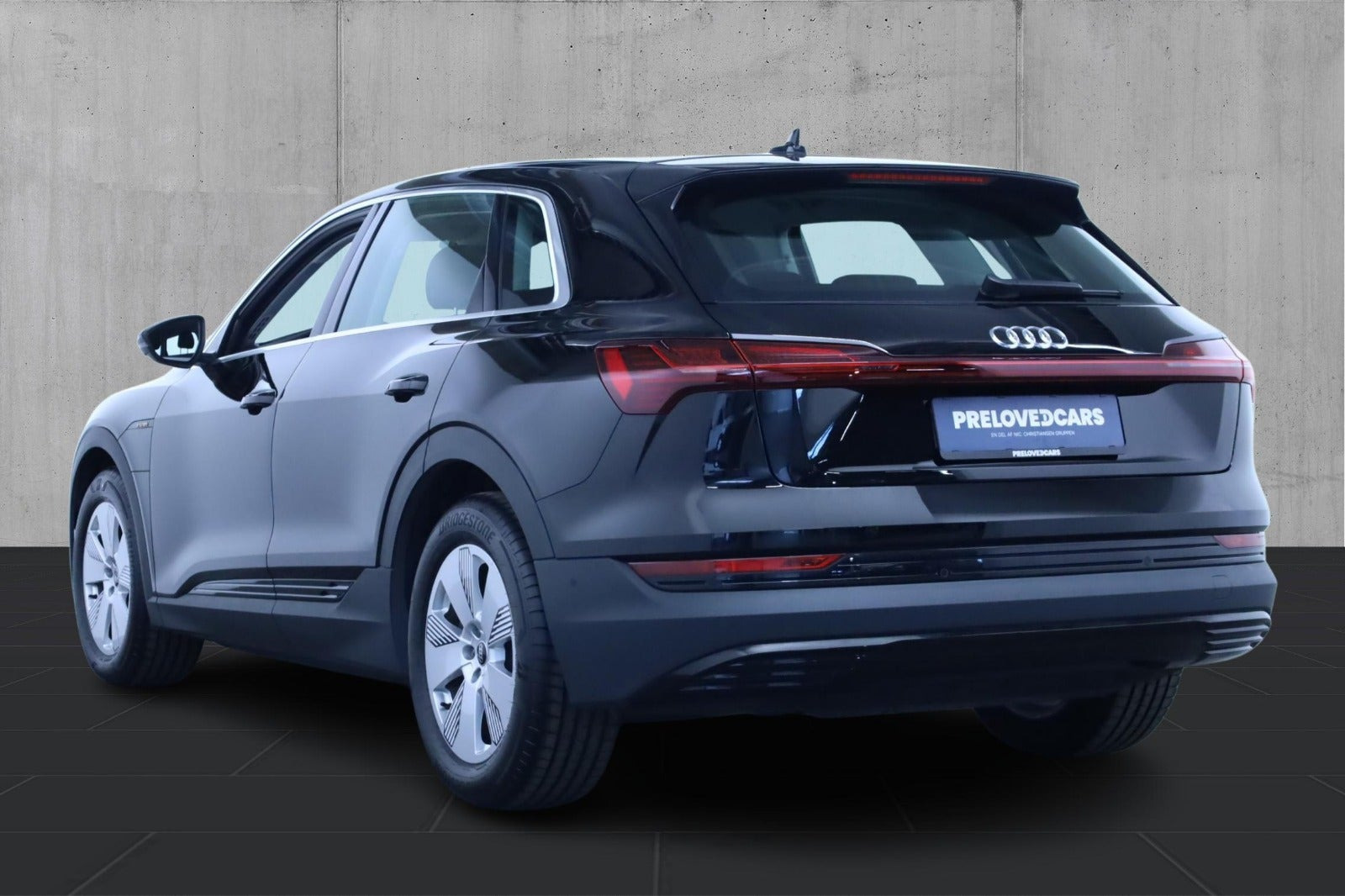 Sort Audi e-tron fra 2023