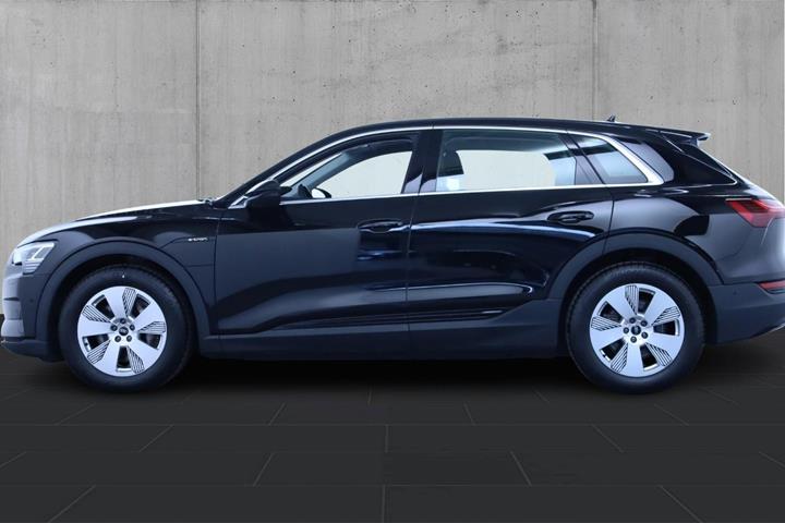 Sort Audi e-tron fra 2023