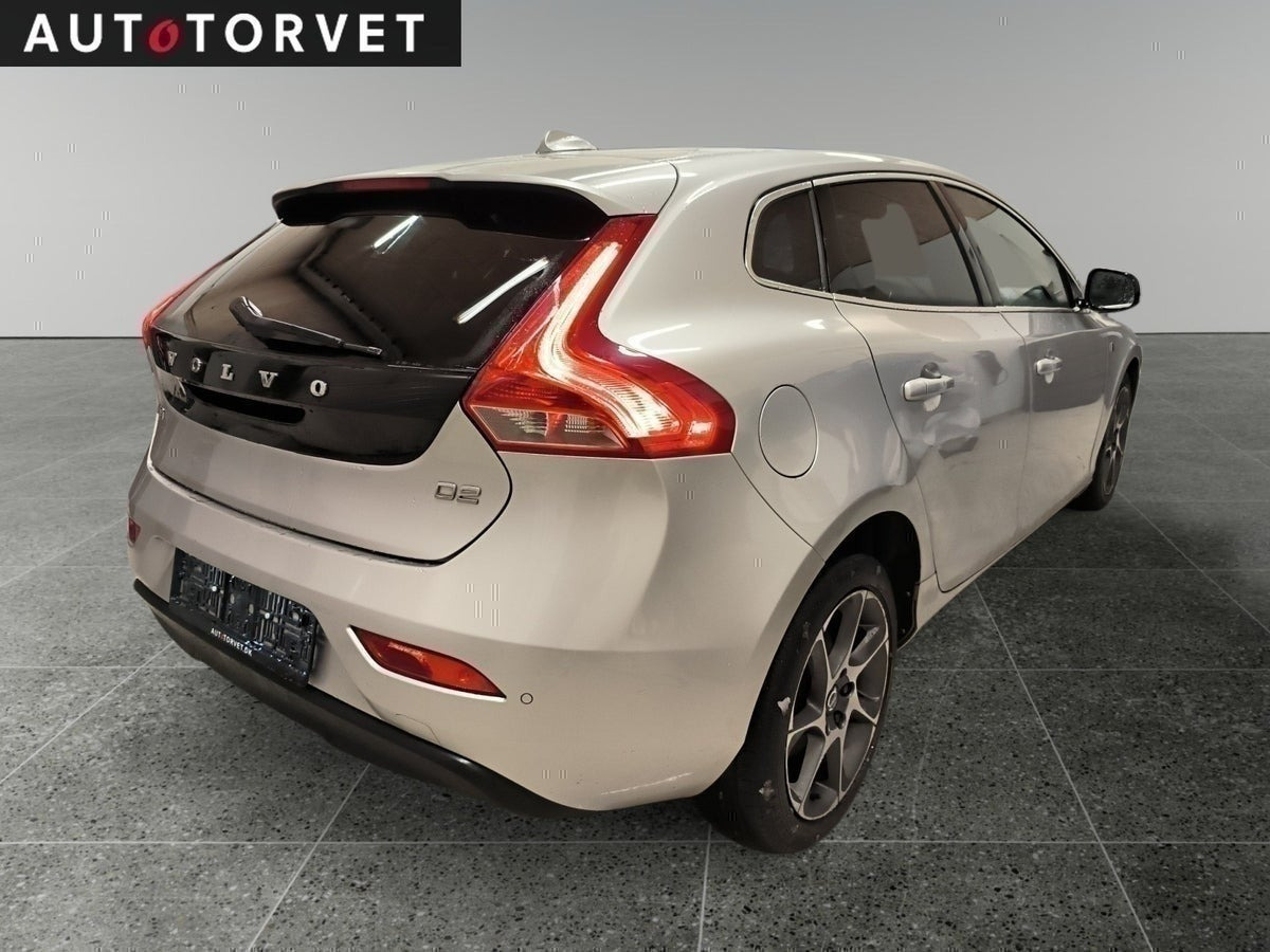 Sølv Volvo V40 fra 2016