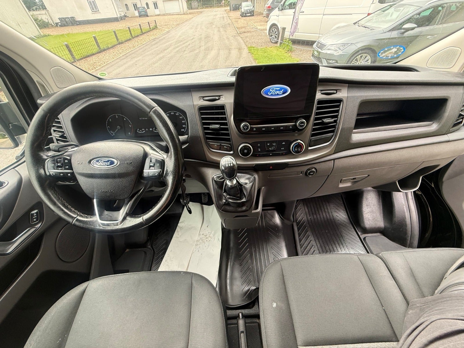 Sort Ford Transit Custom 320 L2 fra 2018