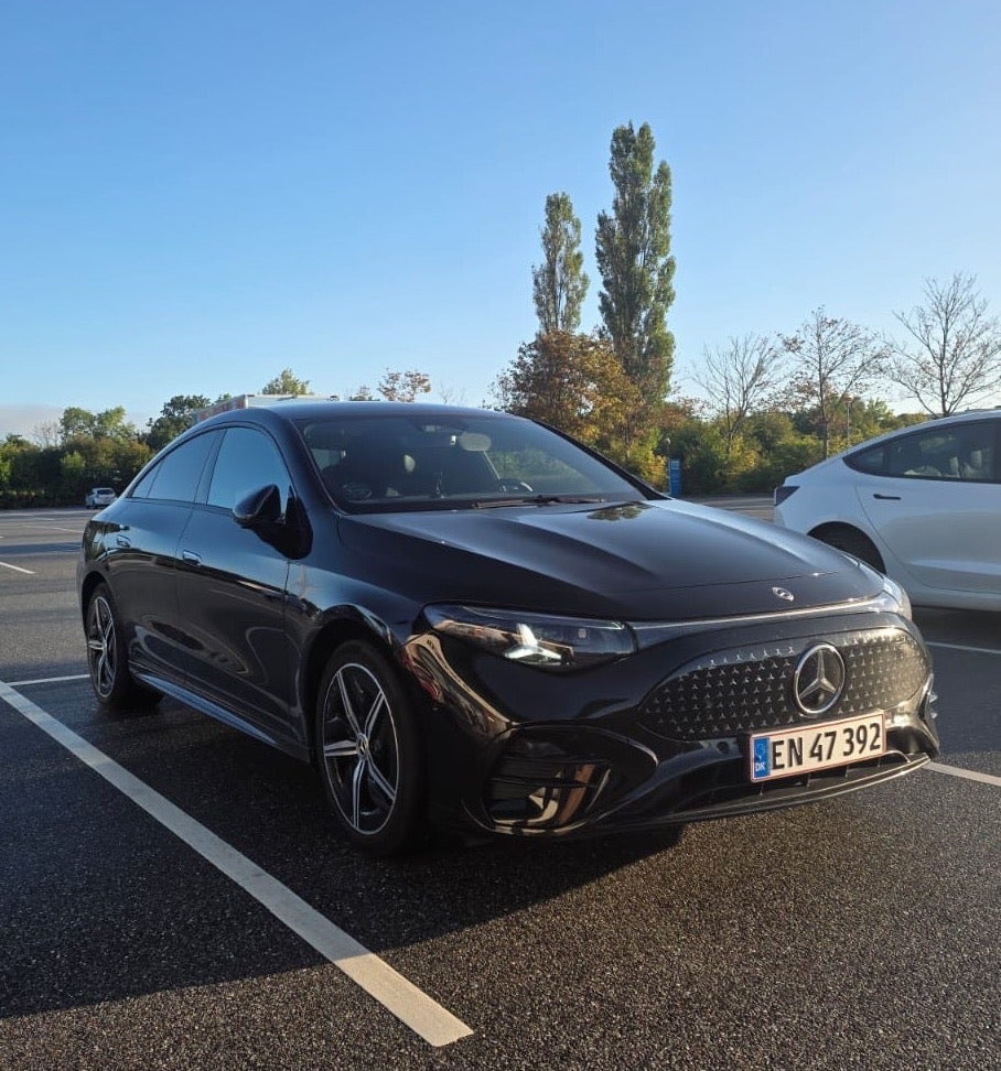 Sort Mercedes CLA250+ fra 2025