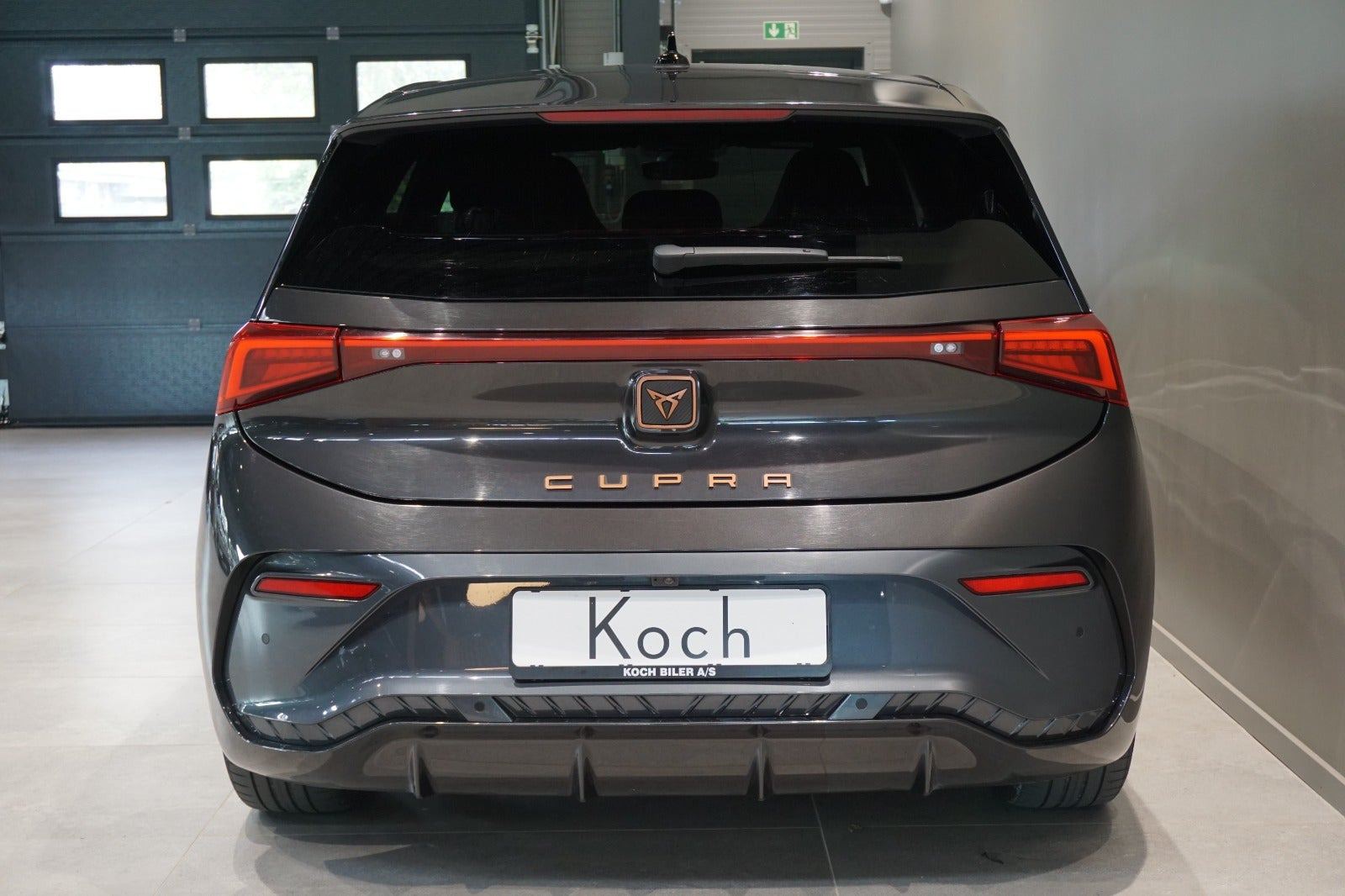 Grå Cupra Born fra 2024