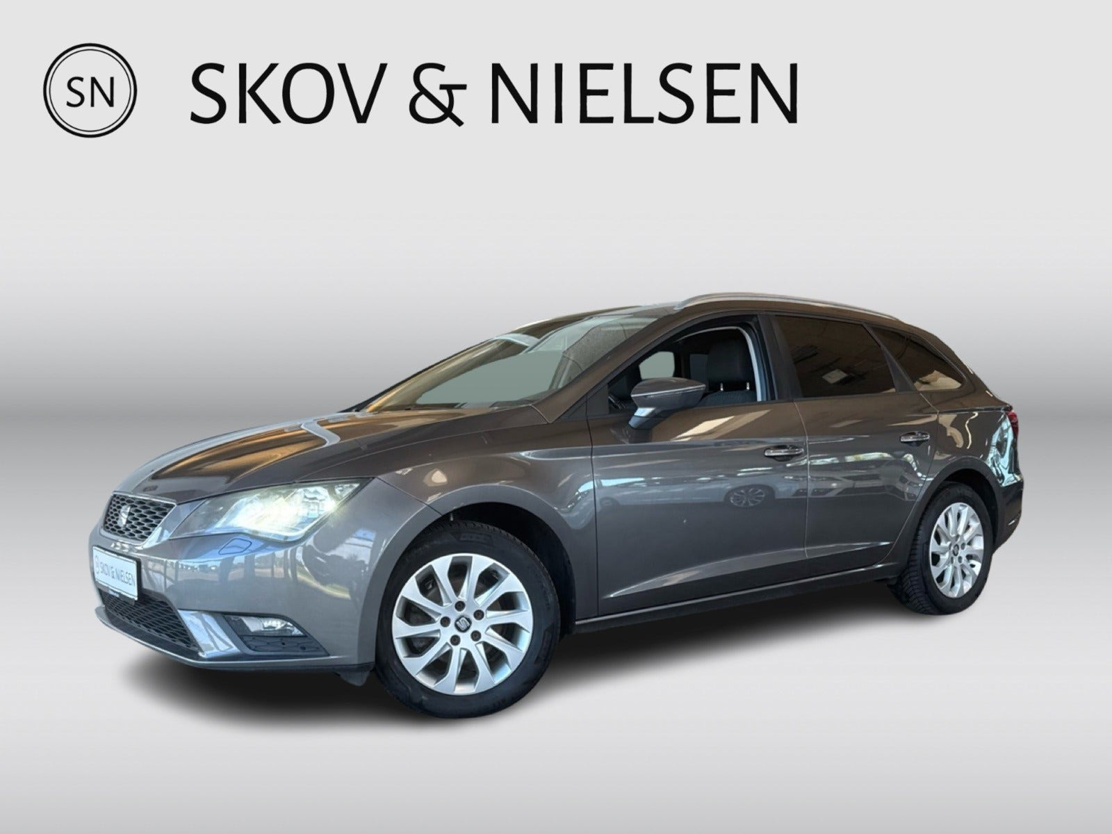 Grå Seat Leon fra 2015