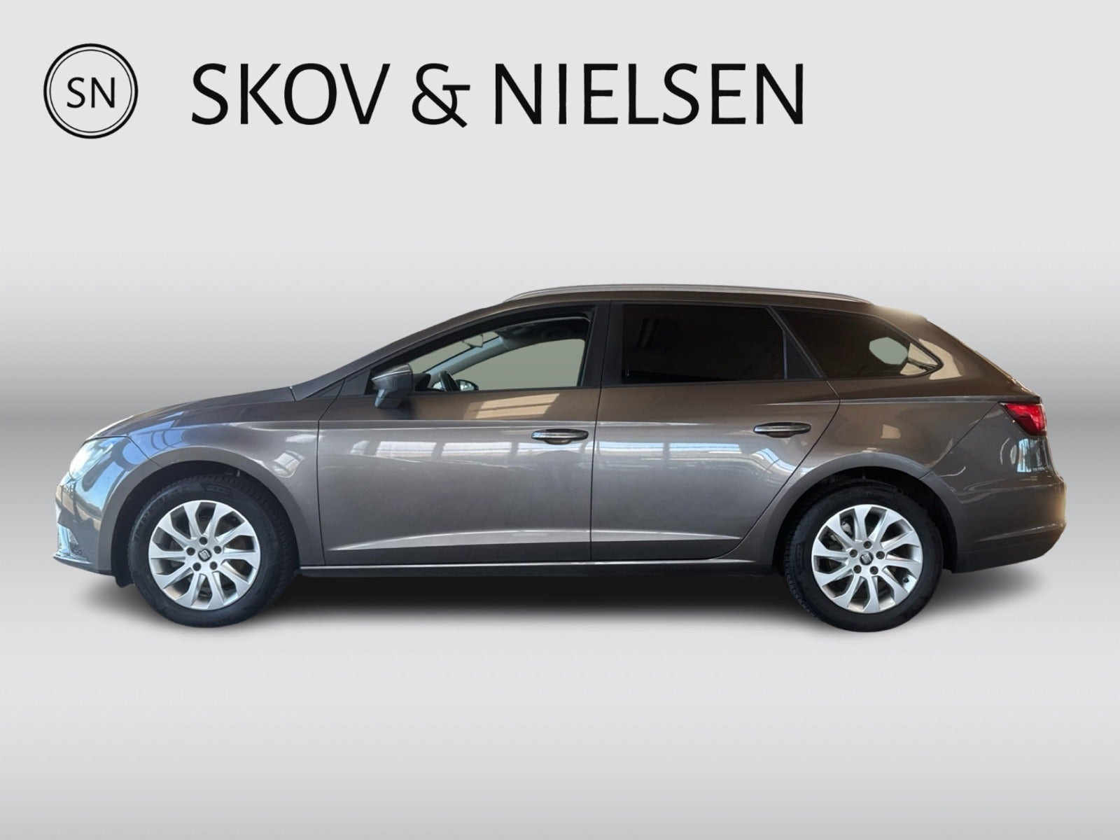 Grå Seat Leon fra 2015