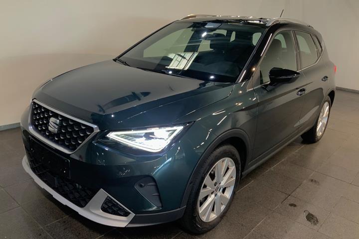 Grøn Seat Arona fra 2022 set udefra