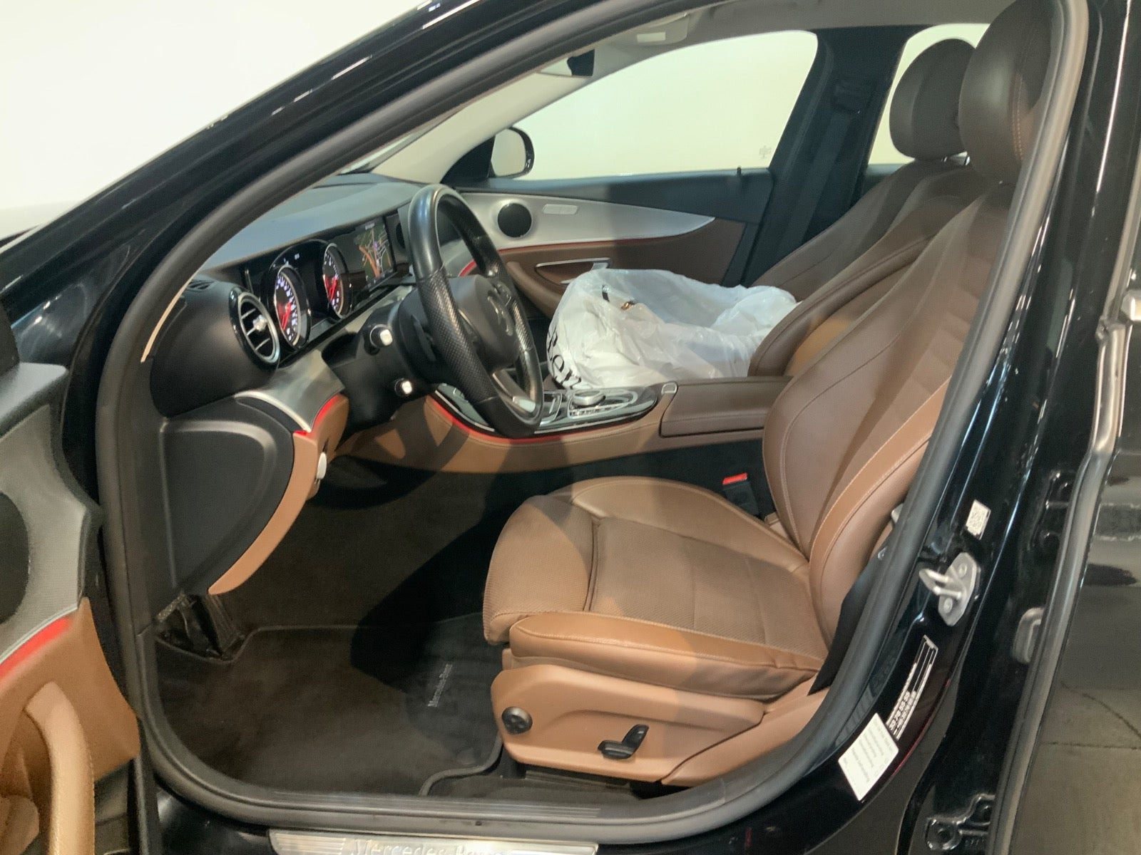 Sort Mercedes E220 d fra 2017
