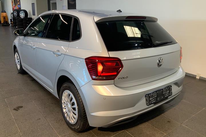 Sølv VW Polo fra 2019