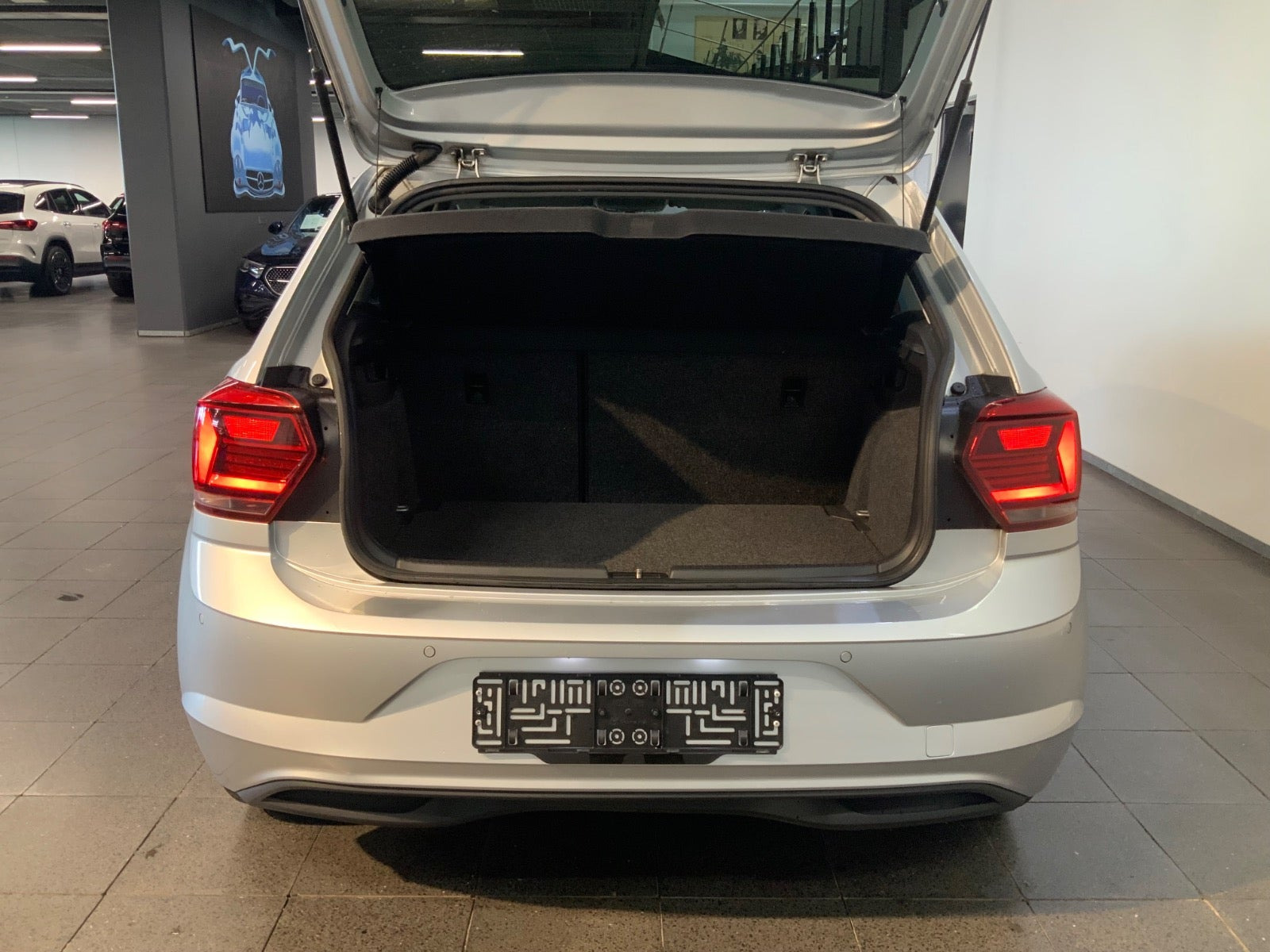 Sølv VW Polo fra 2019