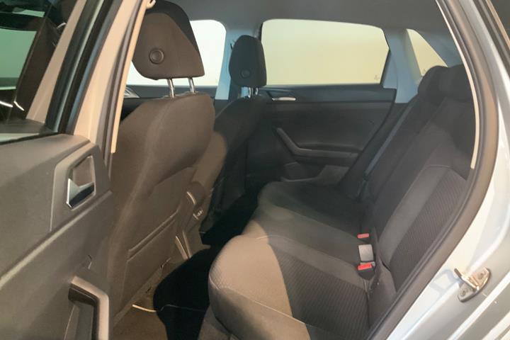 Sølv VW Polo fra 2019