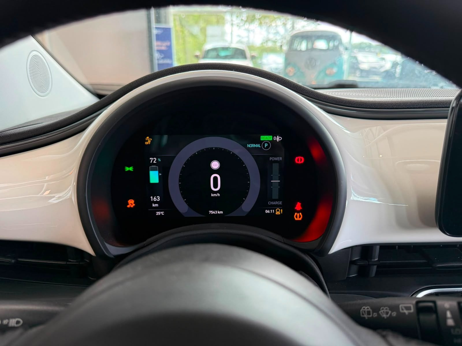Hvid Fiat 500e fra 2023