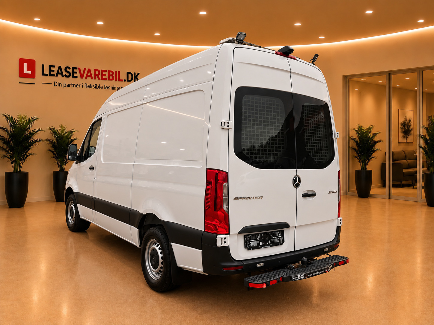 Hvid Mercedes Sprinter 316 fra 2020