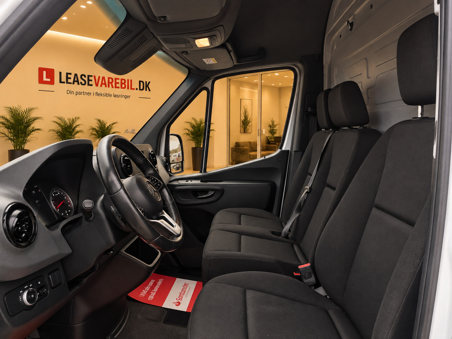 Hvid Mercedes Sprinter 316 fra 2020