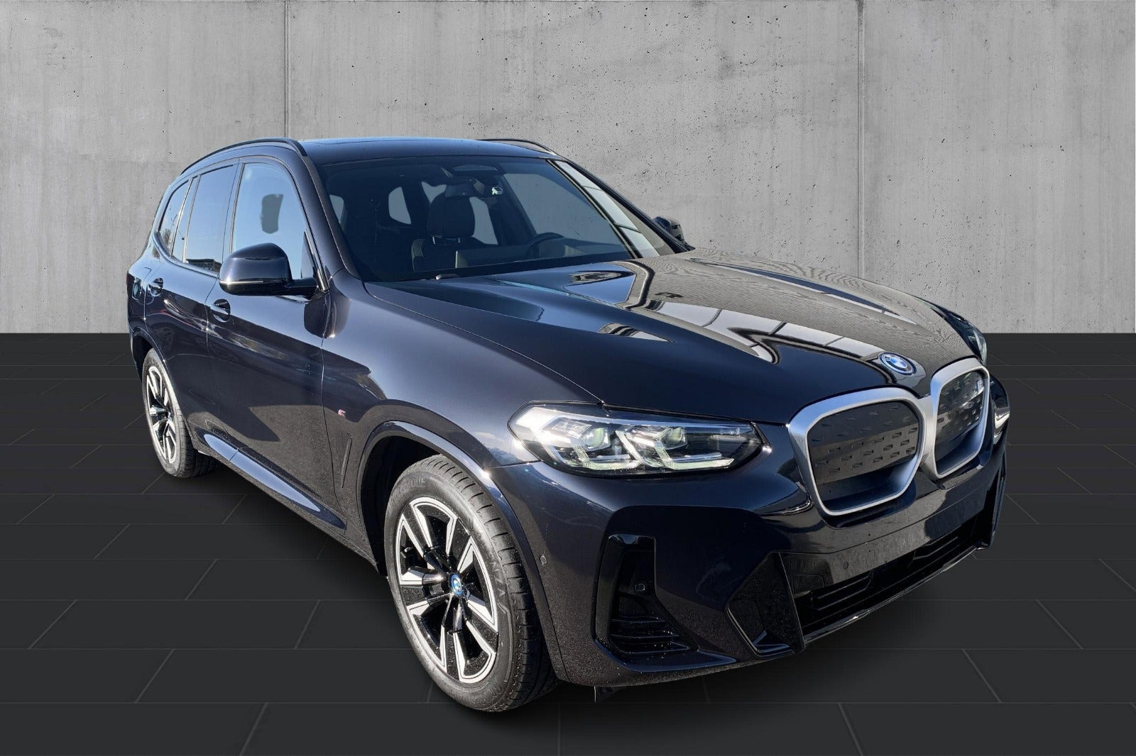 Sort BMW iX3 fra 2022