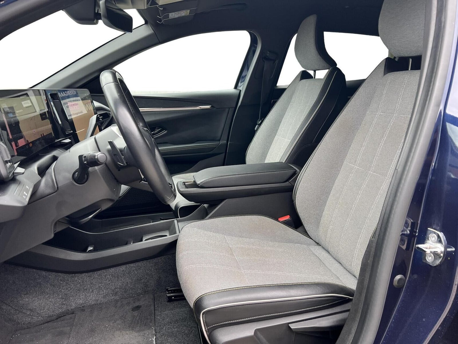 Blå Renault Megane E-Tech fra 2022