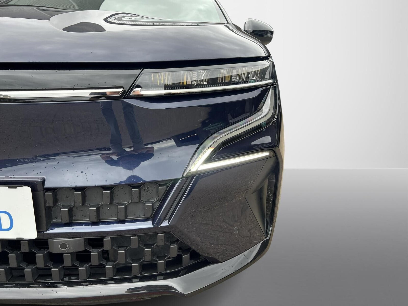 Blå Renault Megane E-Tech fra 2022