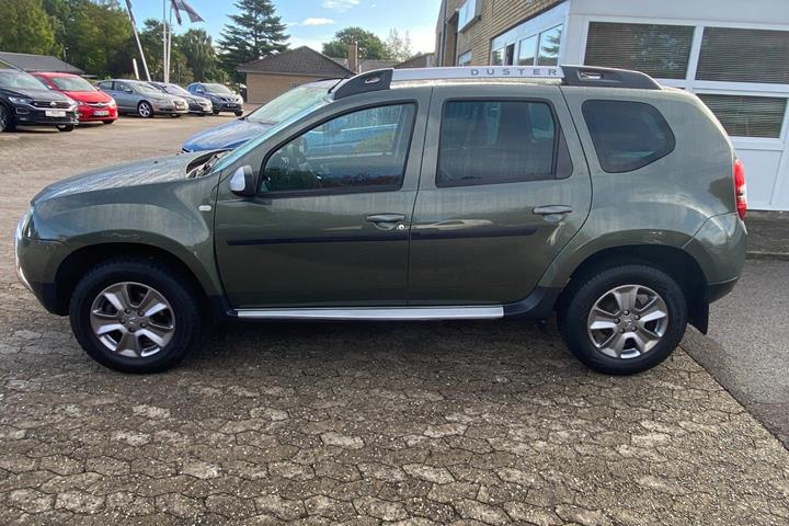 Grøn Dacia Duster fra 2014