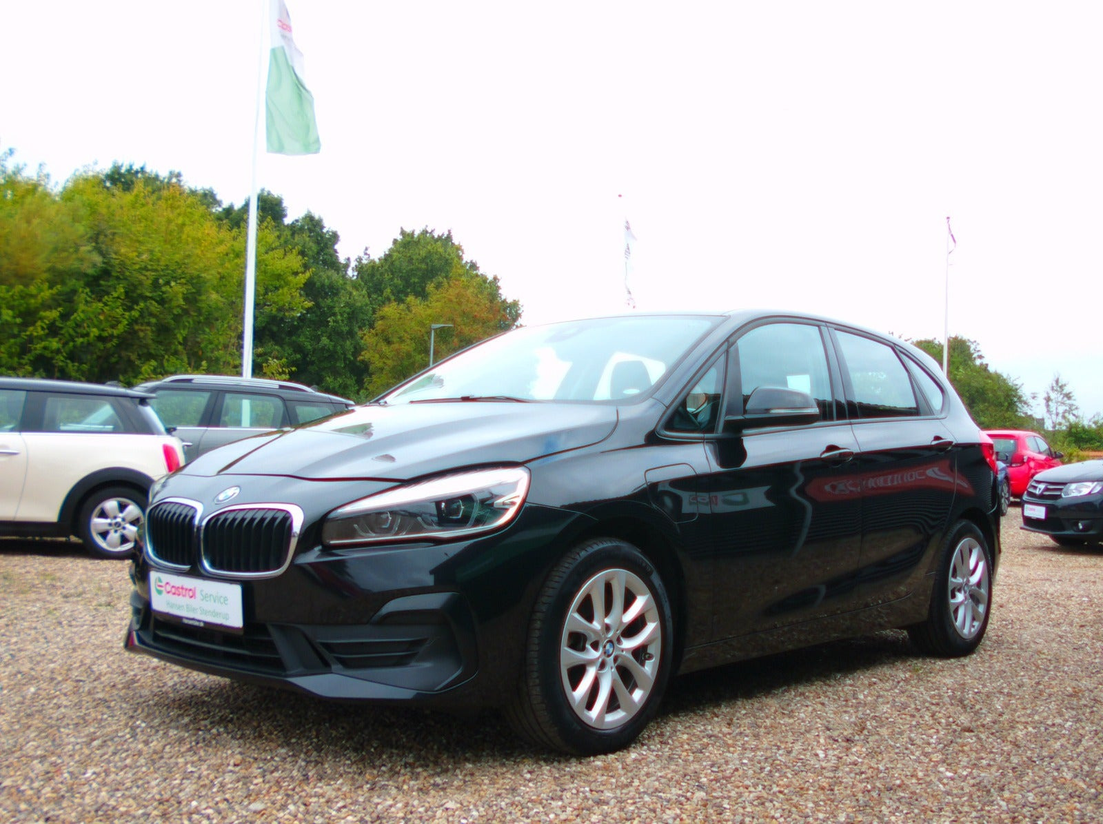 Sort BMW 225xe fra 2020