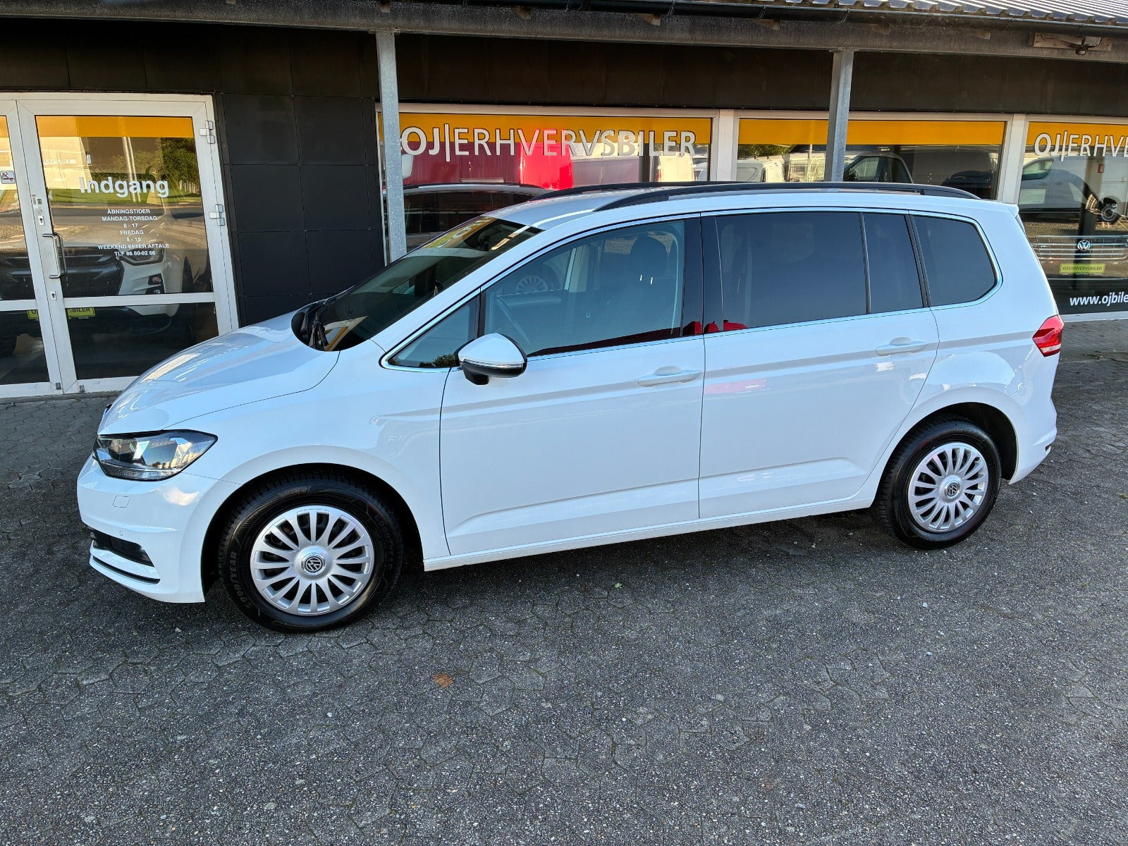 VW Touran 2,0 TDi 115 Comfortline DSG Van