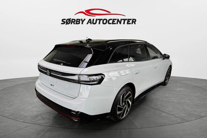 Hvid VW ID.7 fra 2025