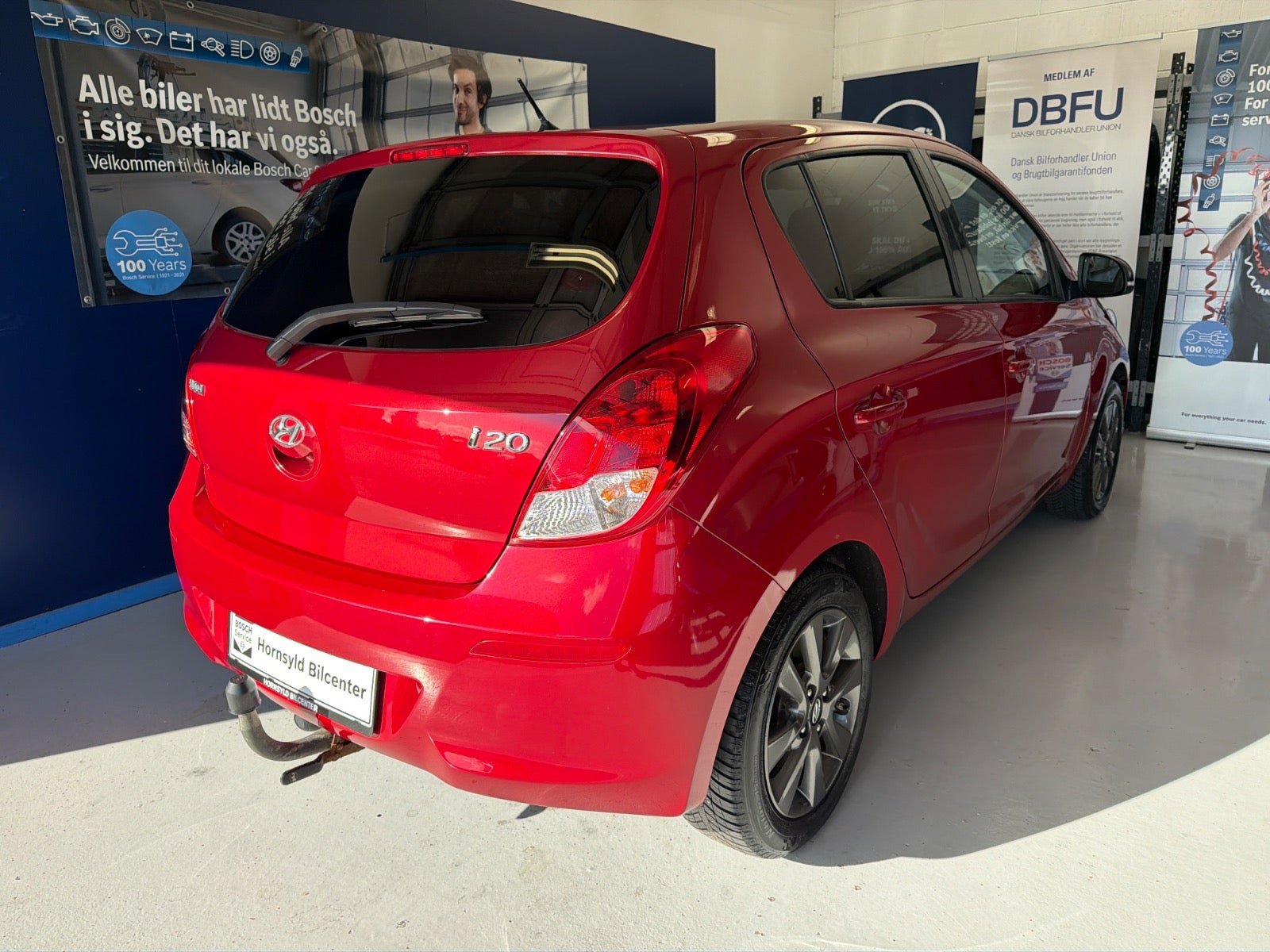 Grå Hyundai i20 fra 2014