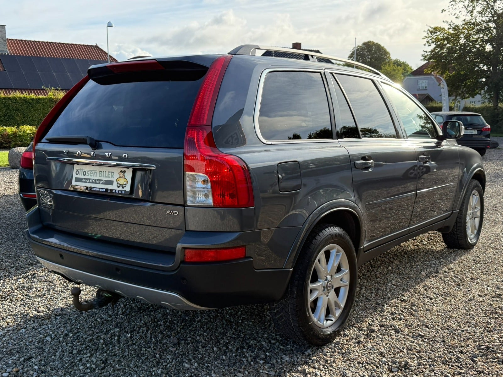 Grå Volvo XC90 fra 2008