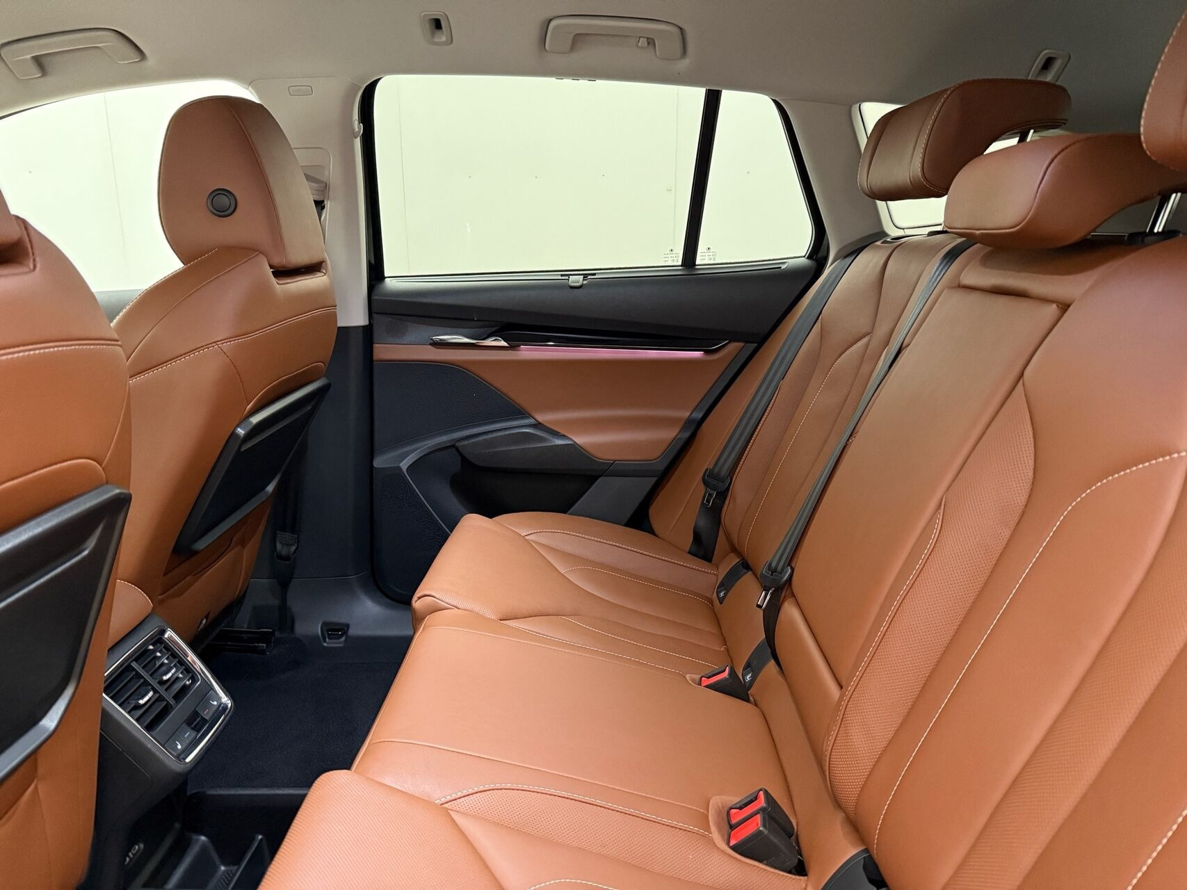 Sort Skoda Enyaq fra 2022
