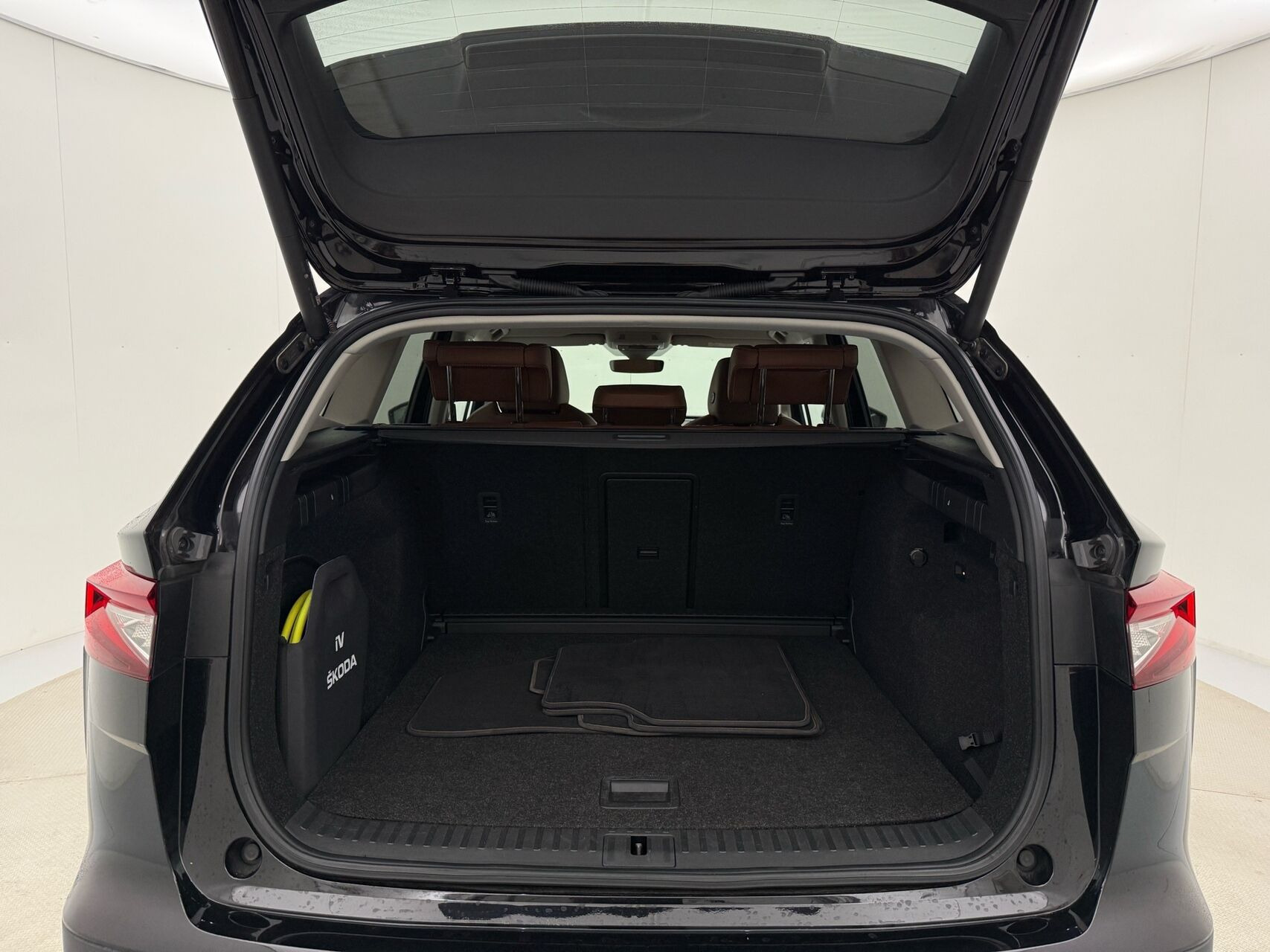 Sort Skoda Enyaq fra 2022