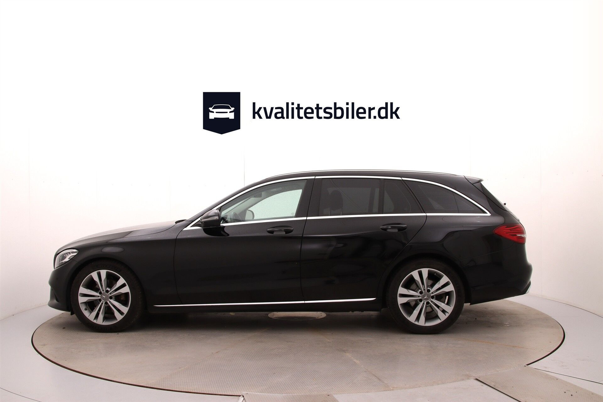 Sort Mercedes C220 d fra 2019