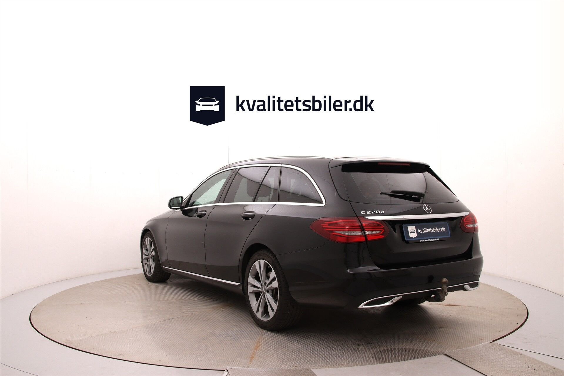 Sort Mercedes C220 d fra 2019