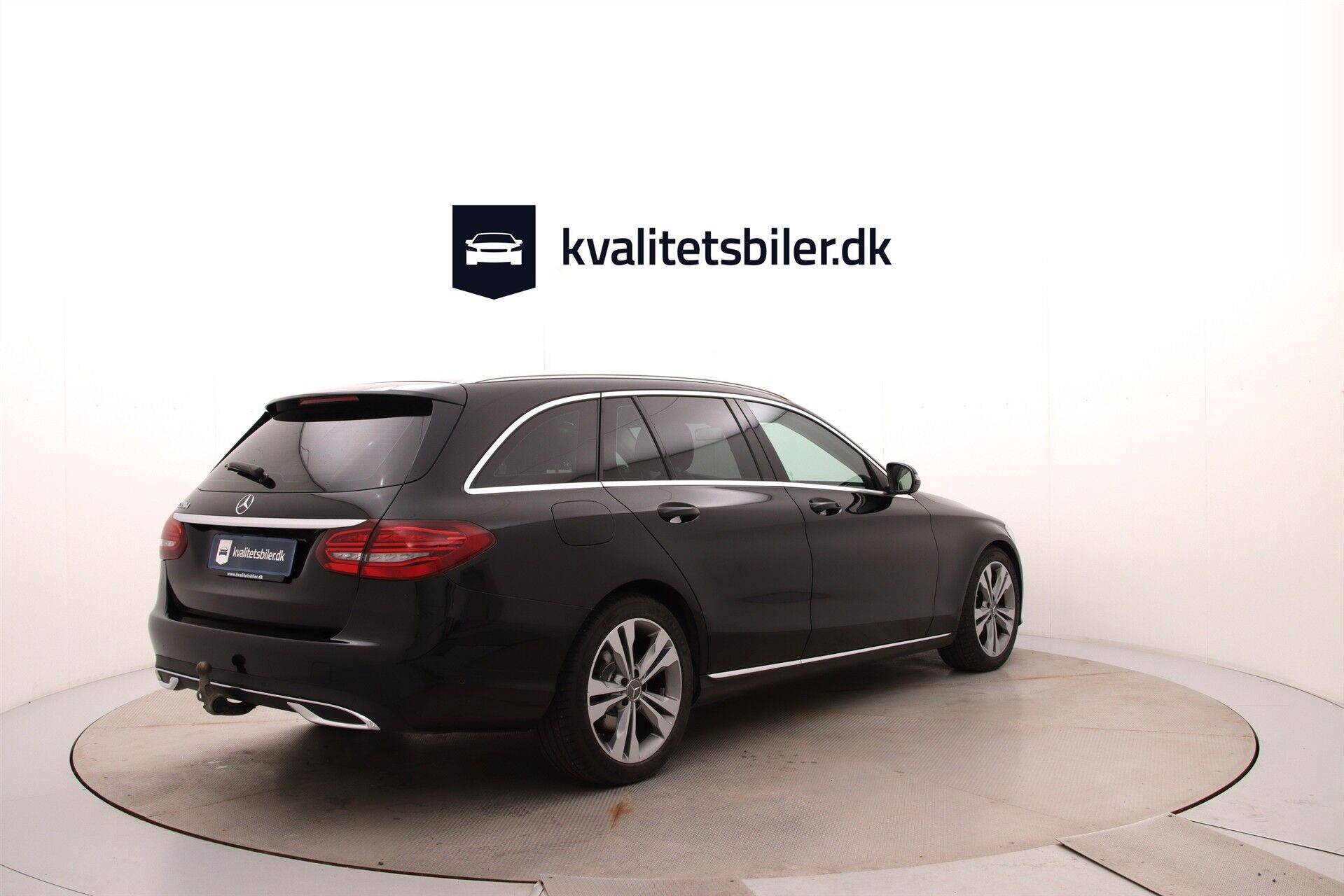 Sort Mercedes C220 d fra 2019