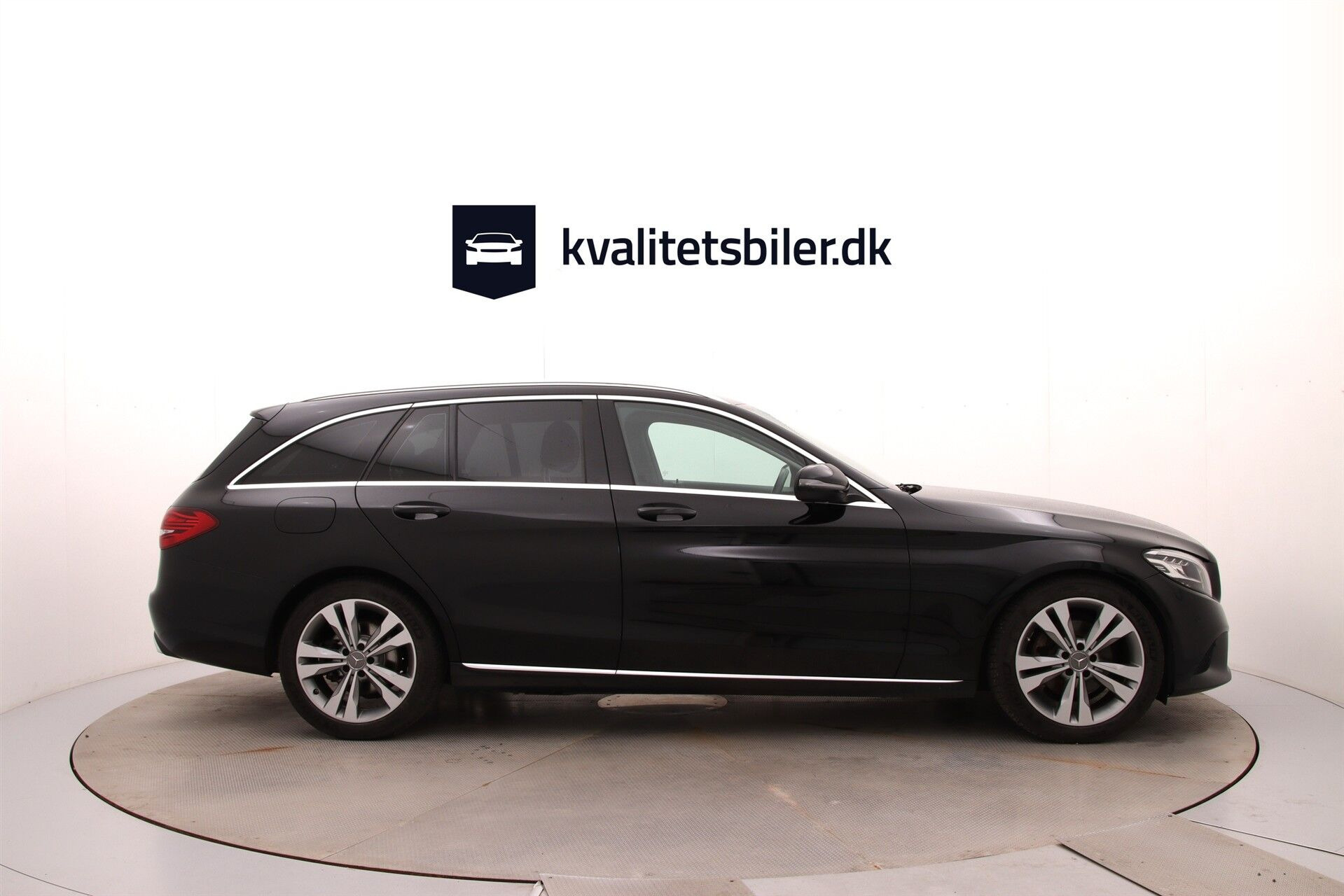 Sort Mercedes C220 d fra 2019