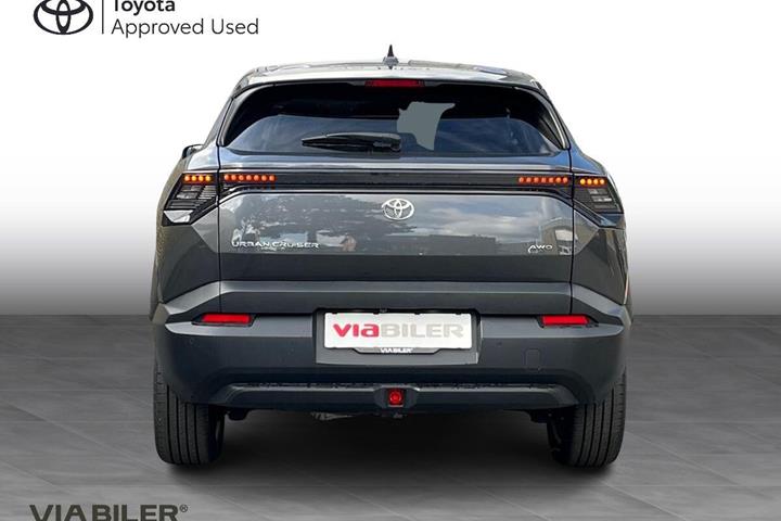 Grå Toyota Urban Cruiser fra 2025