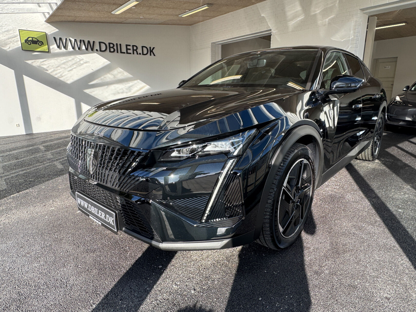 Sort Peugeot e-408 fra 2025