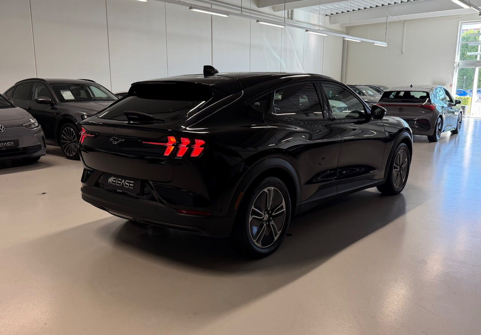 Sort Ford Mustang Mach-E fra 2024