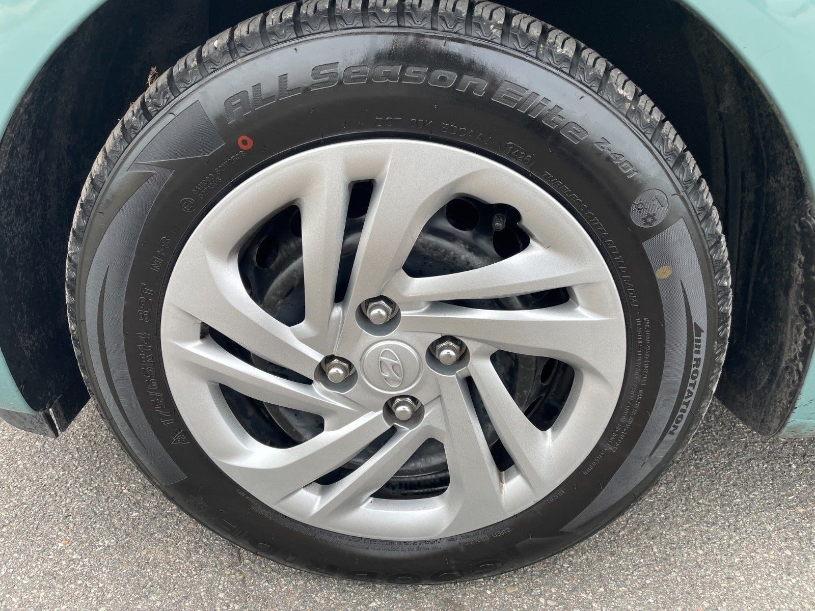 Grøn Hyundai i10 fra 2022