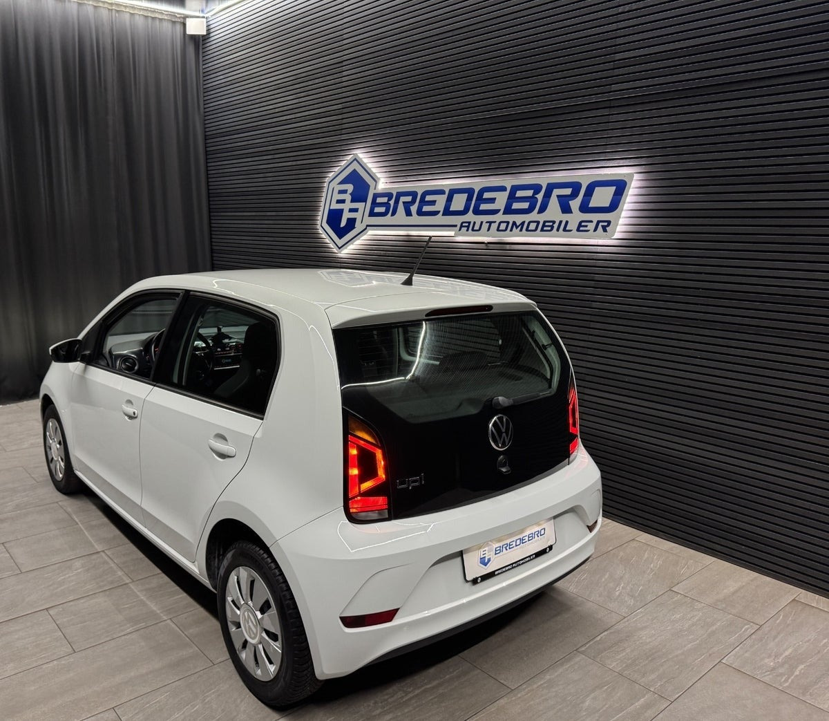 Hvid VW UP! fra 2020
