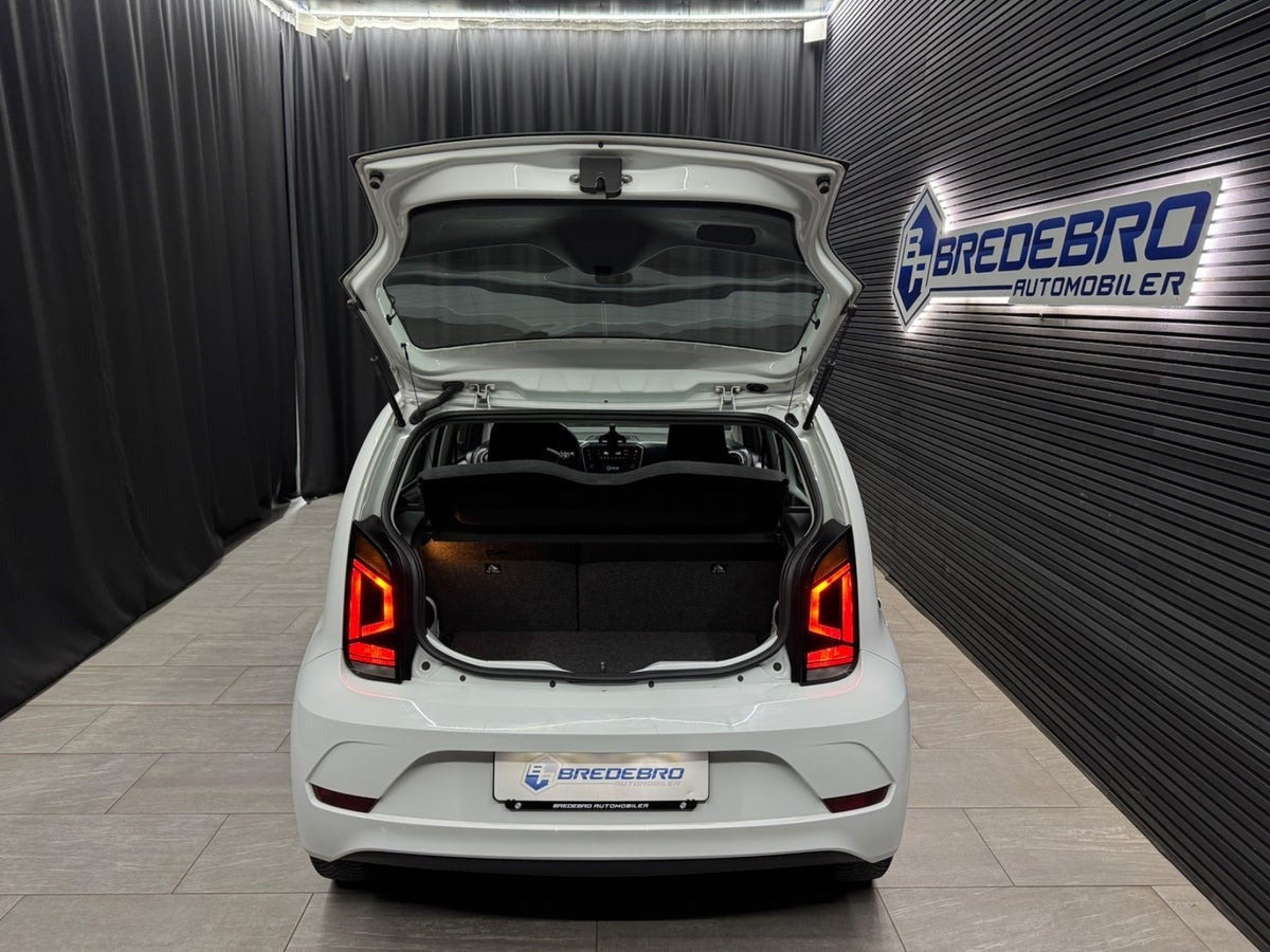 Hvid VW UP! fra 2020