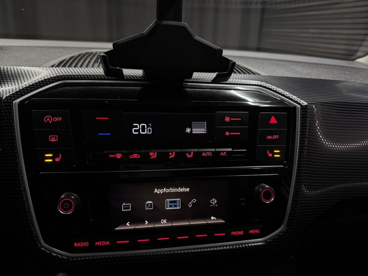Hvid VW UP! fra 2020