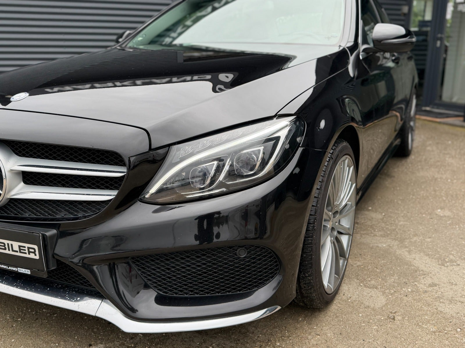 Sort Mercedes C200 fra 2016