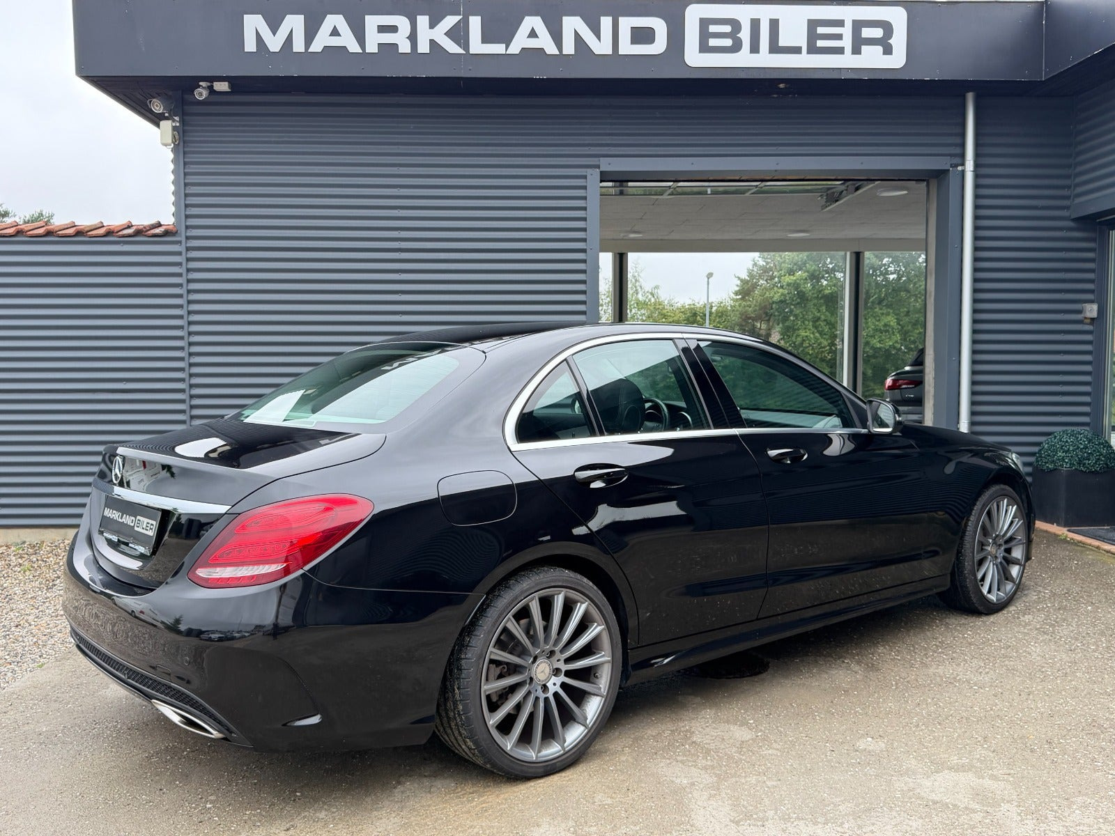 Sort Mercedes C200 fra 2016