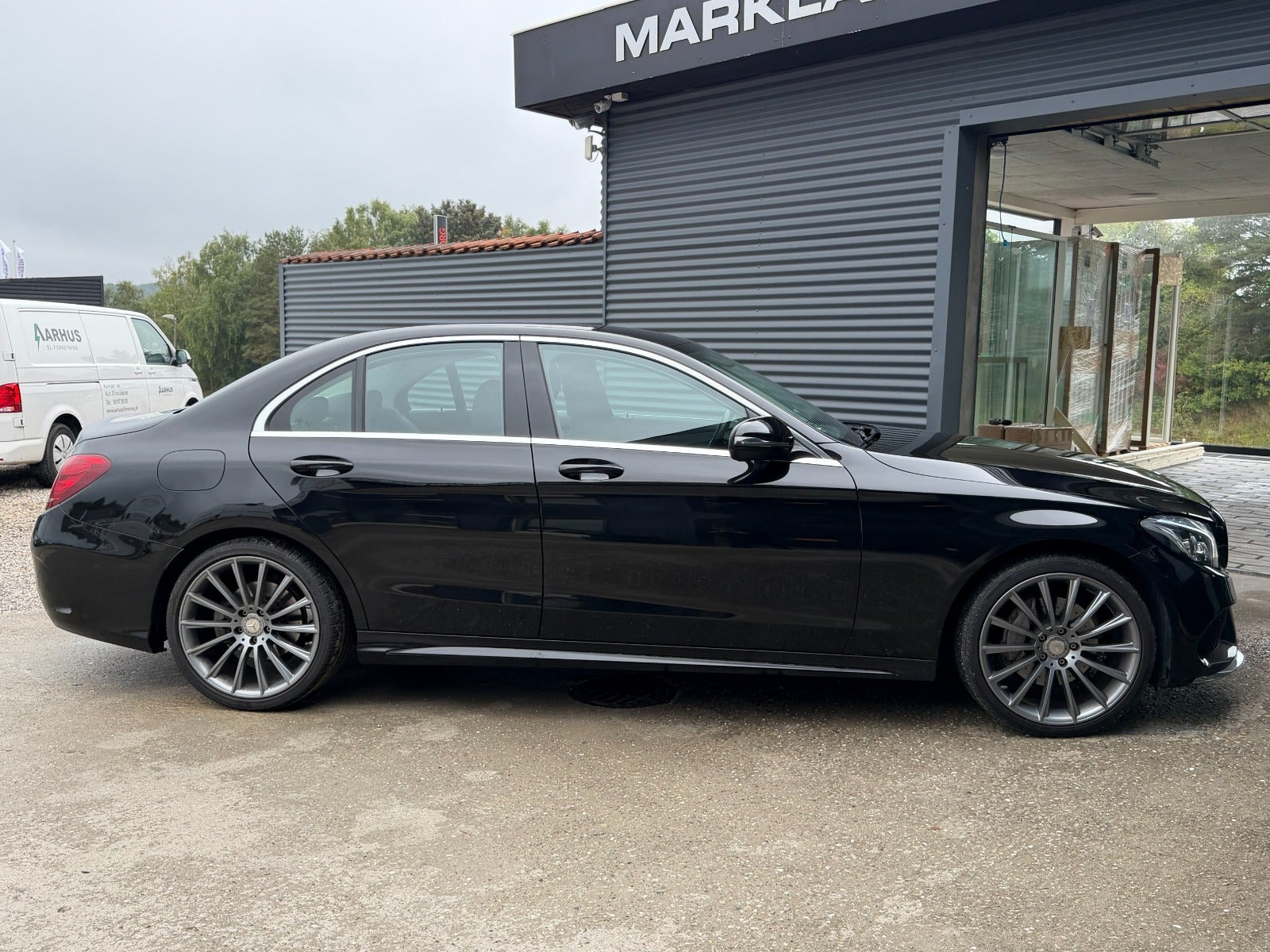 Sort Mercedes C200 fra 2016