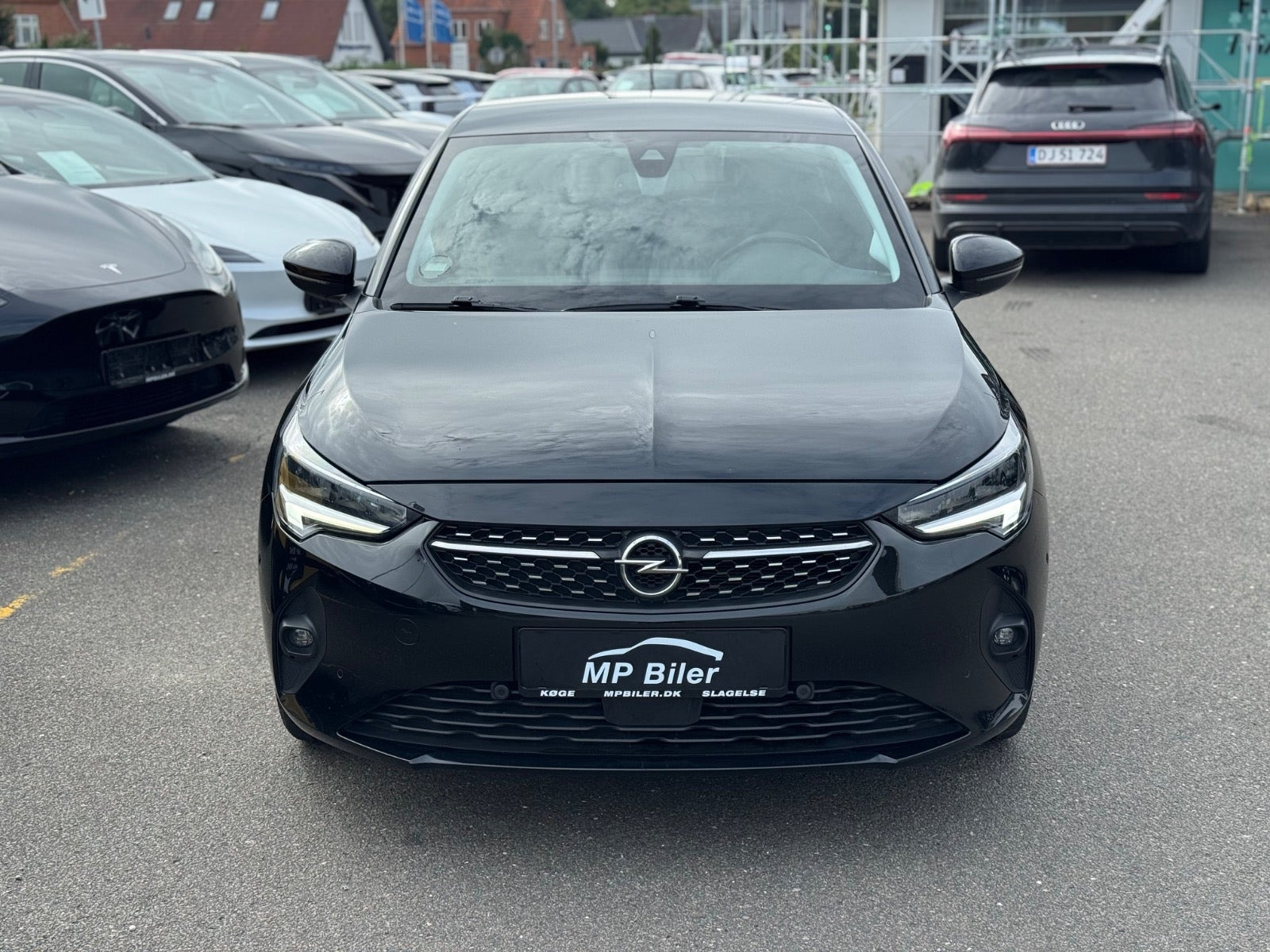 Sort Opel Corsa fra 2020