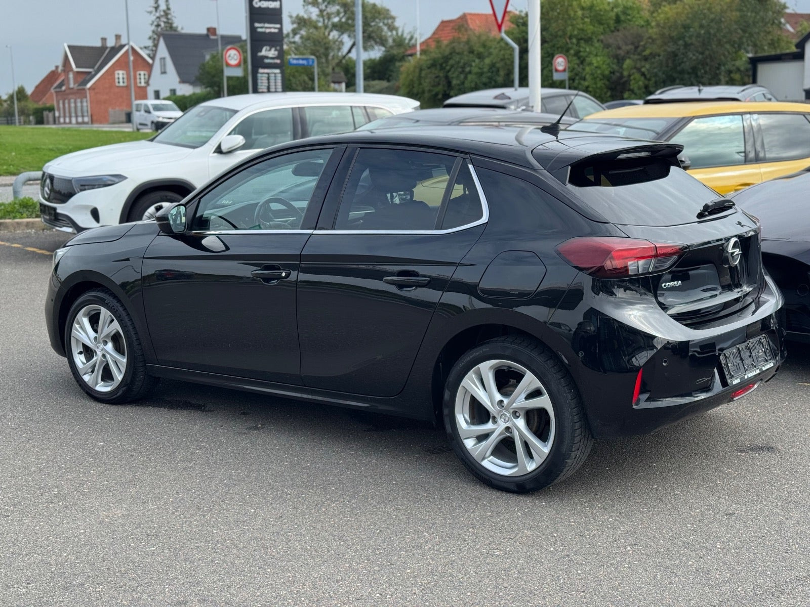 Sort Opel Corsa fra 2020