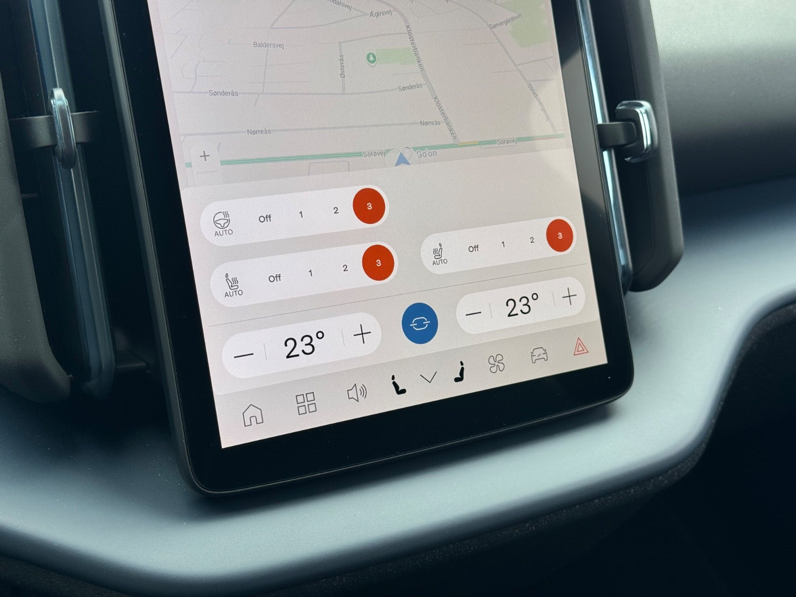 Grå Volvo EX30 fra 2025