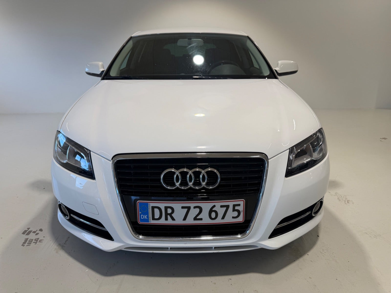 Hvid Audi A3 fra 2012