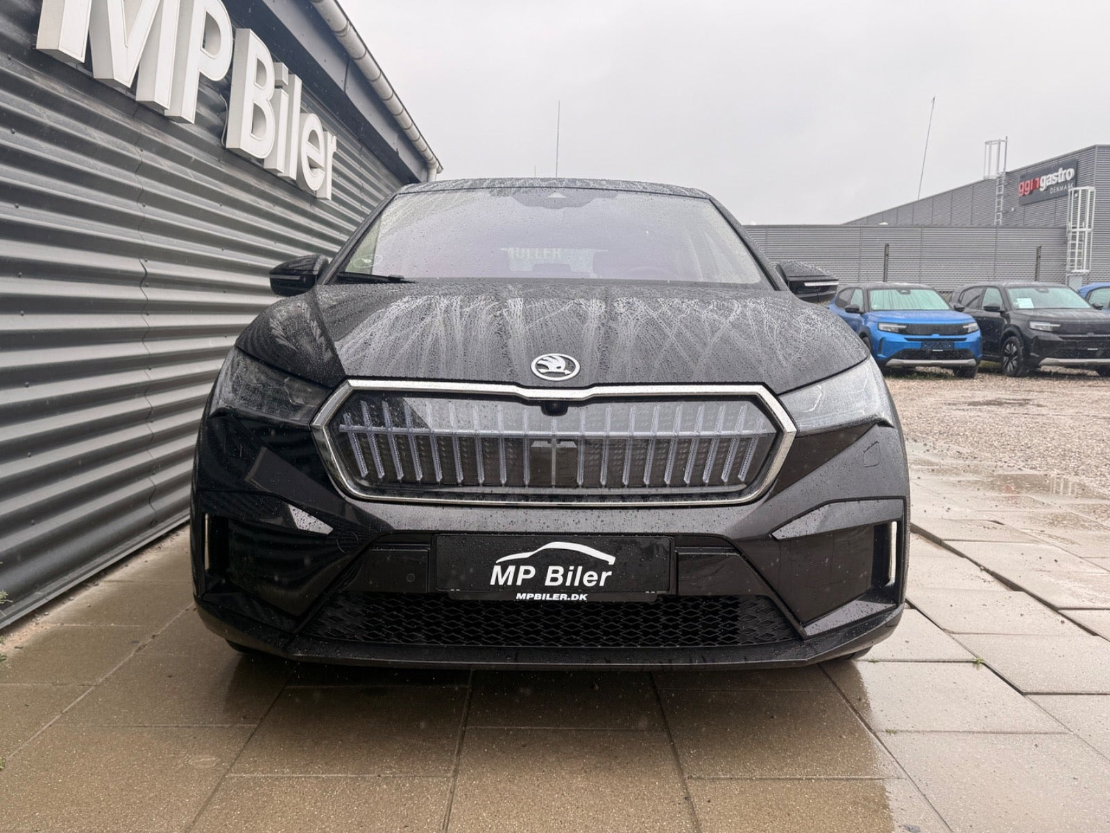 Sort Skoda Enyaq fra 2024