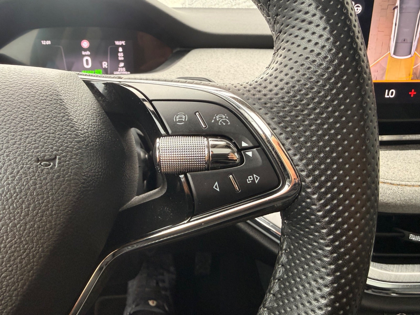 Sort Skoda Enyaq fra 2024