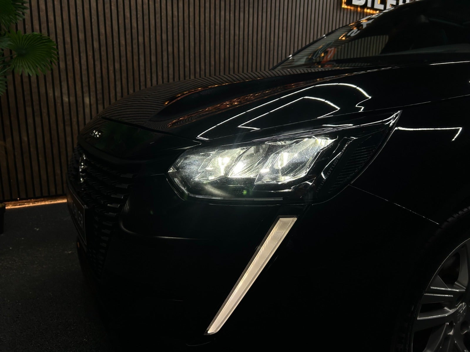 undefined Peugeot 208 fra 2020